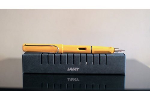 Перьевая ручка Lamy Safari Yellow перо M