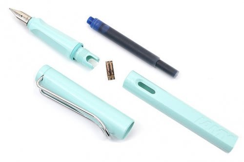 Перьевая ручка Lamy Safari Pastel Blue Macaron Special Edition 2019