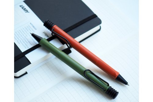 Шариковая ручка Lamy Safari Terra Red Special Edition 2021