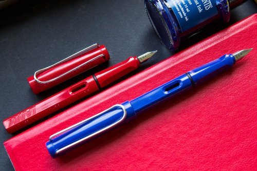 Перьевая ручка Lamy Safari Blue перо M